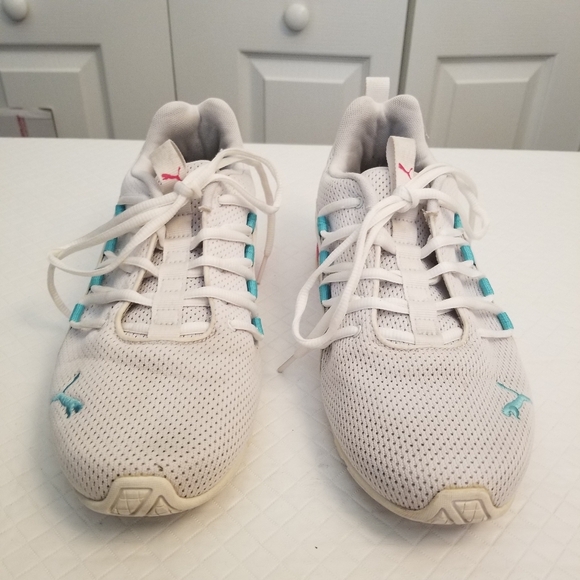 Puma Axelion Bright Training  Womens White Sneaker 195394-02/  Sz 9.5 US - Picture 1 of 6